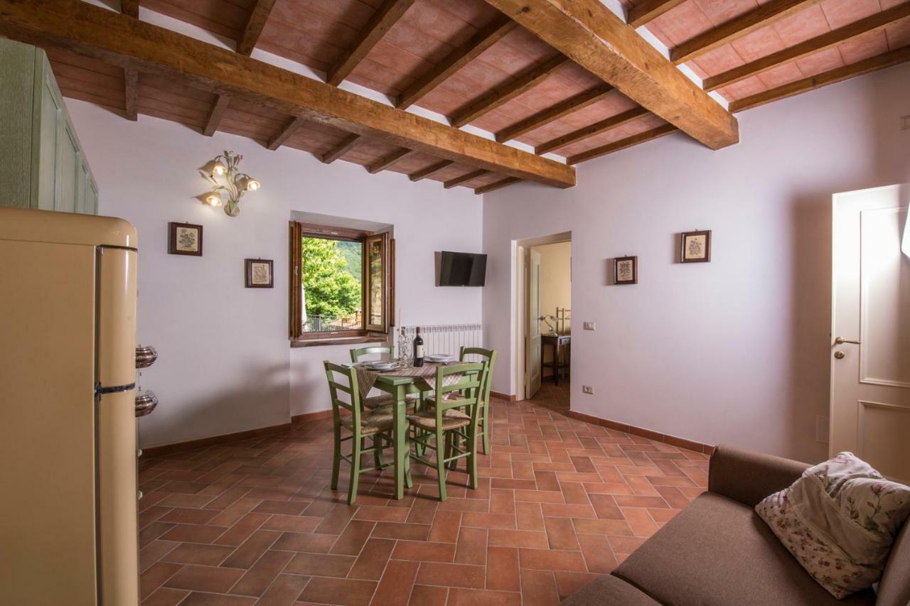 Appartement Antichi Sentieri à Serravalle  Extérieur photo